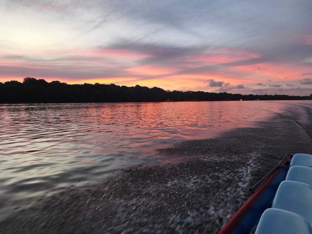 Atardecer en los canales